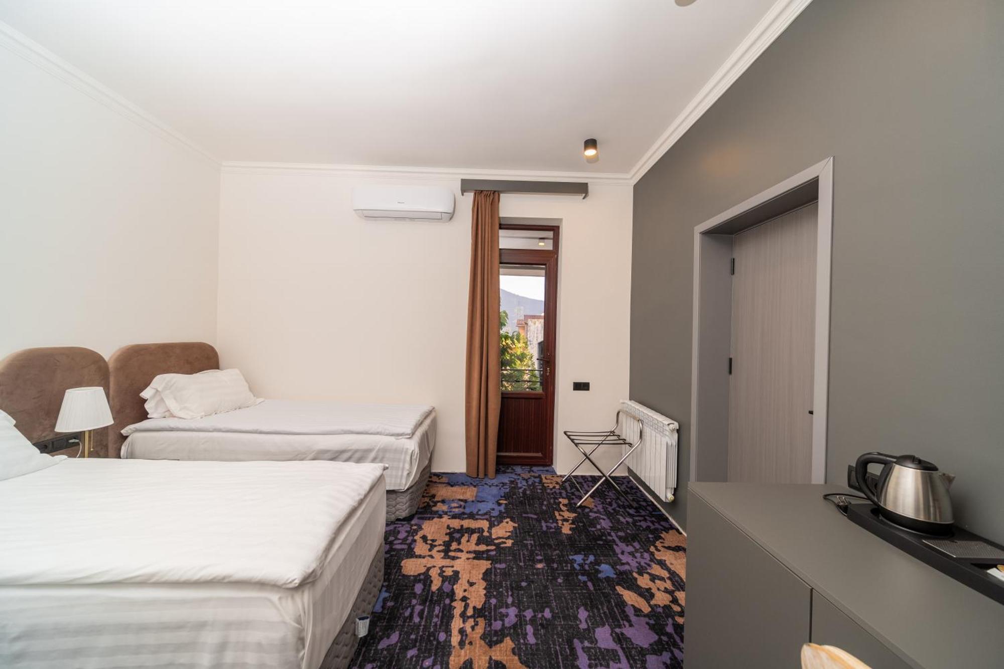 Hotel Qefilyan Sanain Eksteriør billede