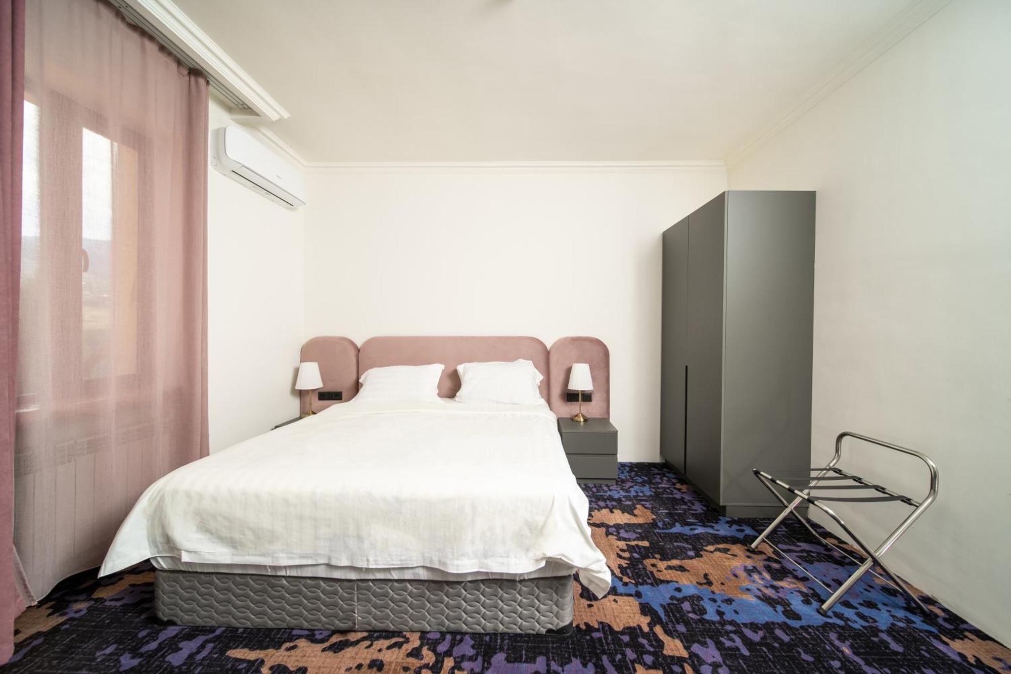 Hotel Qefilyan Sanain Eksteriør billede